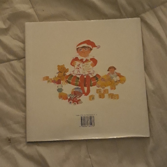 ELF ON THE SHELF AUTHENTIC HOLIDAY MATERIAL - Picture 3 of 4